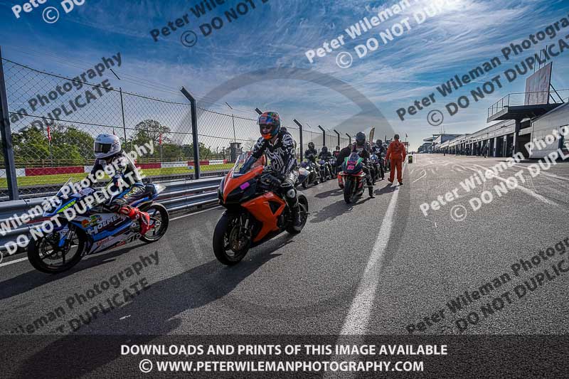 donington no limits trackday;donington park photographs;donington trackday photographs;no limits trackdays;peter wileman photography;trackday digital images;trackday photos